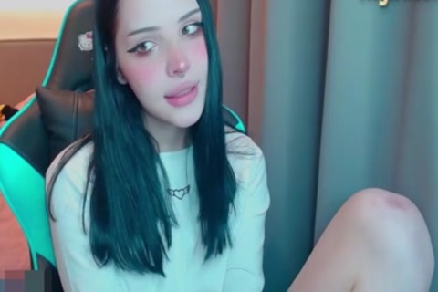 Petite Russian ladyboy girl With diminutive schlong Camshows Solo