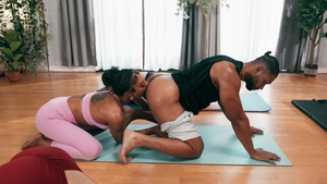 Trans Angels: Muscular Tony Takes It from Leilani Li
